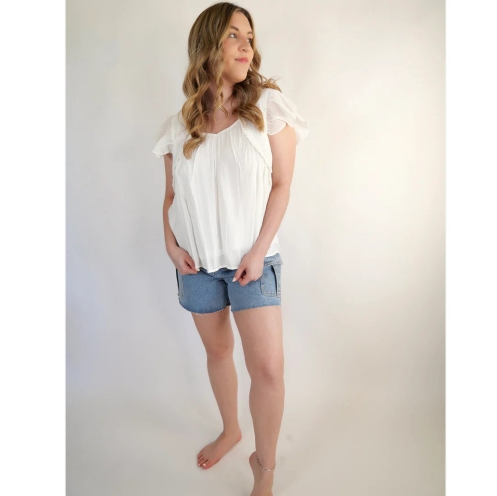 Entra white flutter sleeve top size small